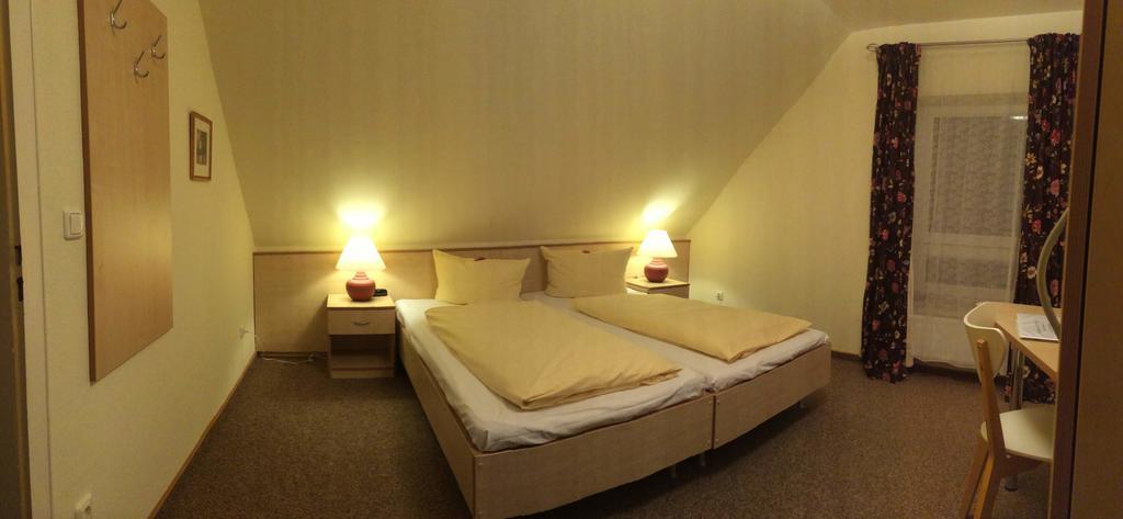 Hotel Zur Heidebluete 함부렌 외부 사진