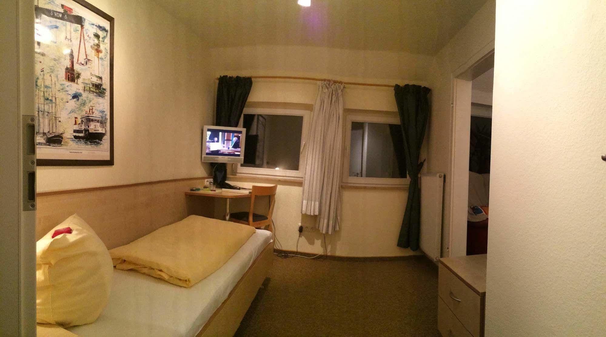 Hotel Zur Heidebluete 함부렌 외부 사진