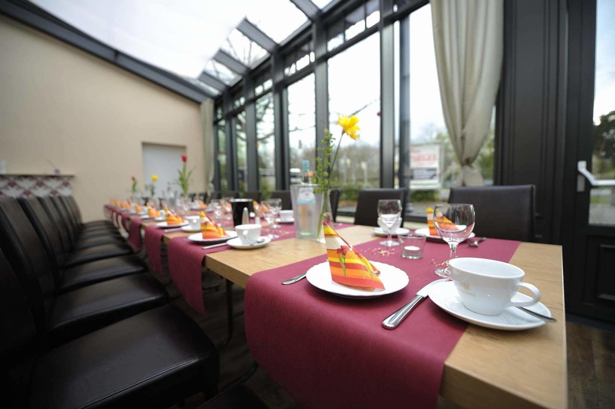 Hotel Zur Heidebluete 함부렌 외부 사진