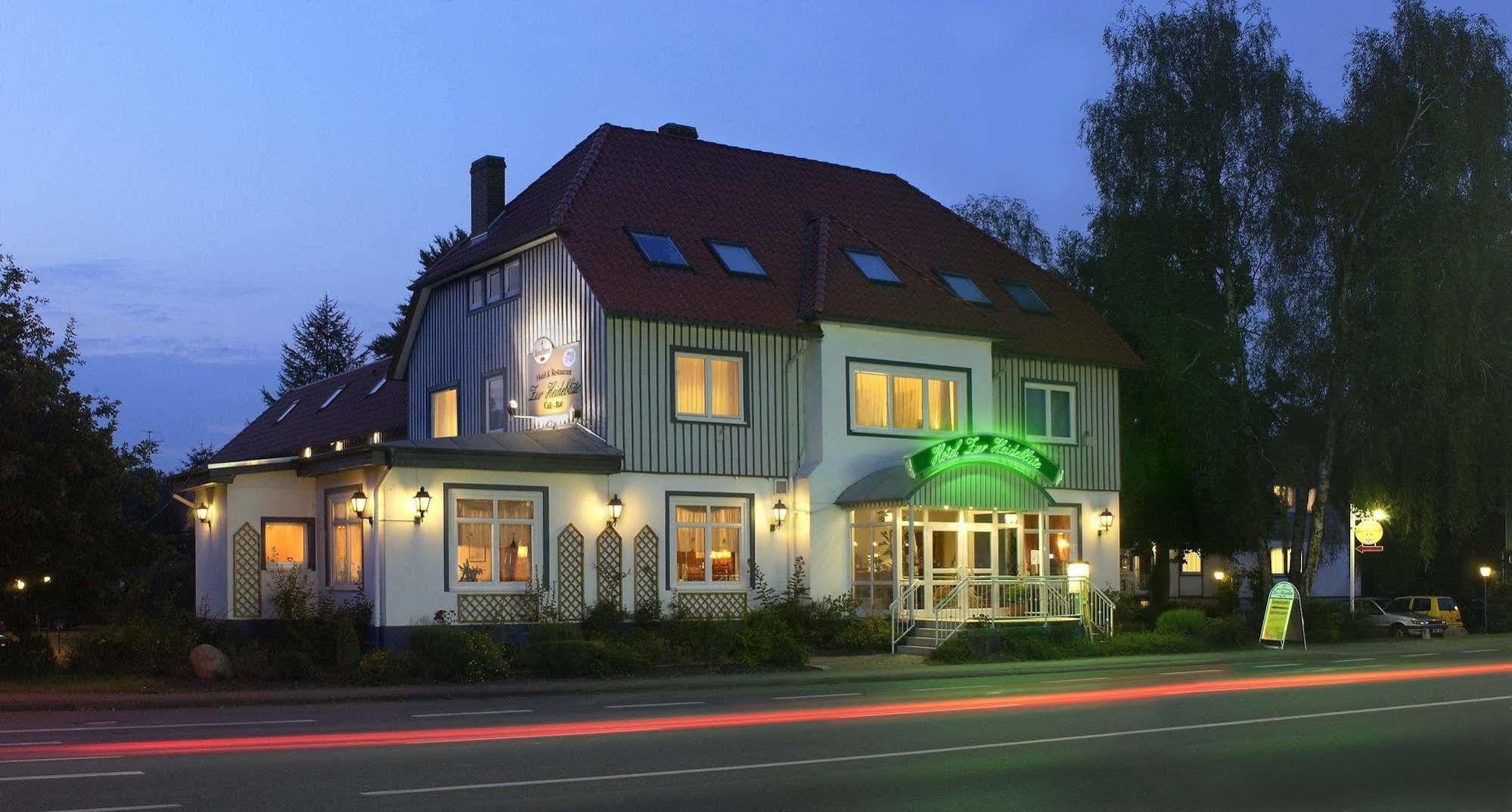 Hotel Zur Heidebluete 함부렌 외부 사진